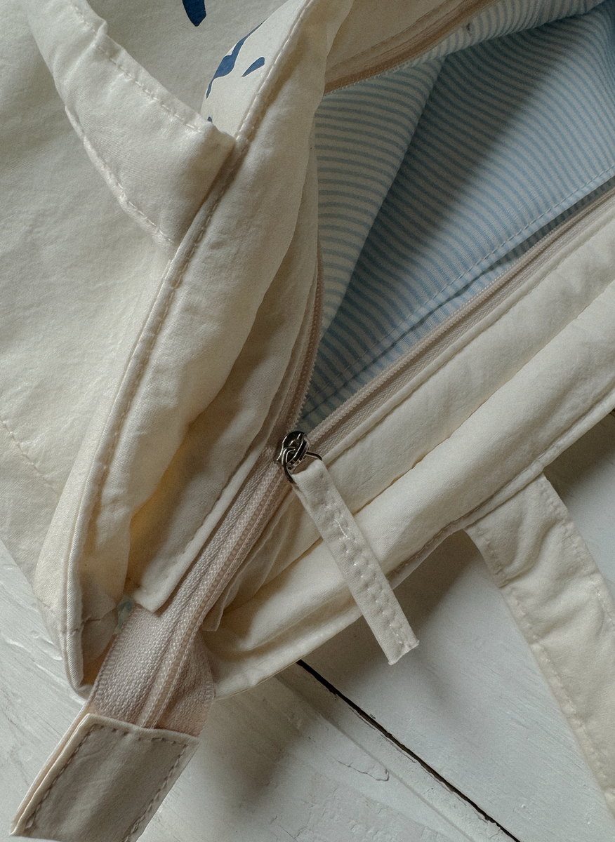 HOTEL PARIS CHILL] Paper Heart Puffer Bag (Linen) – Ohue