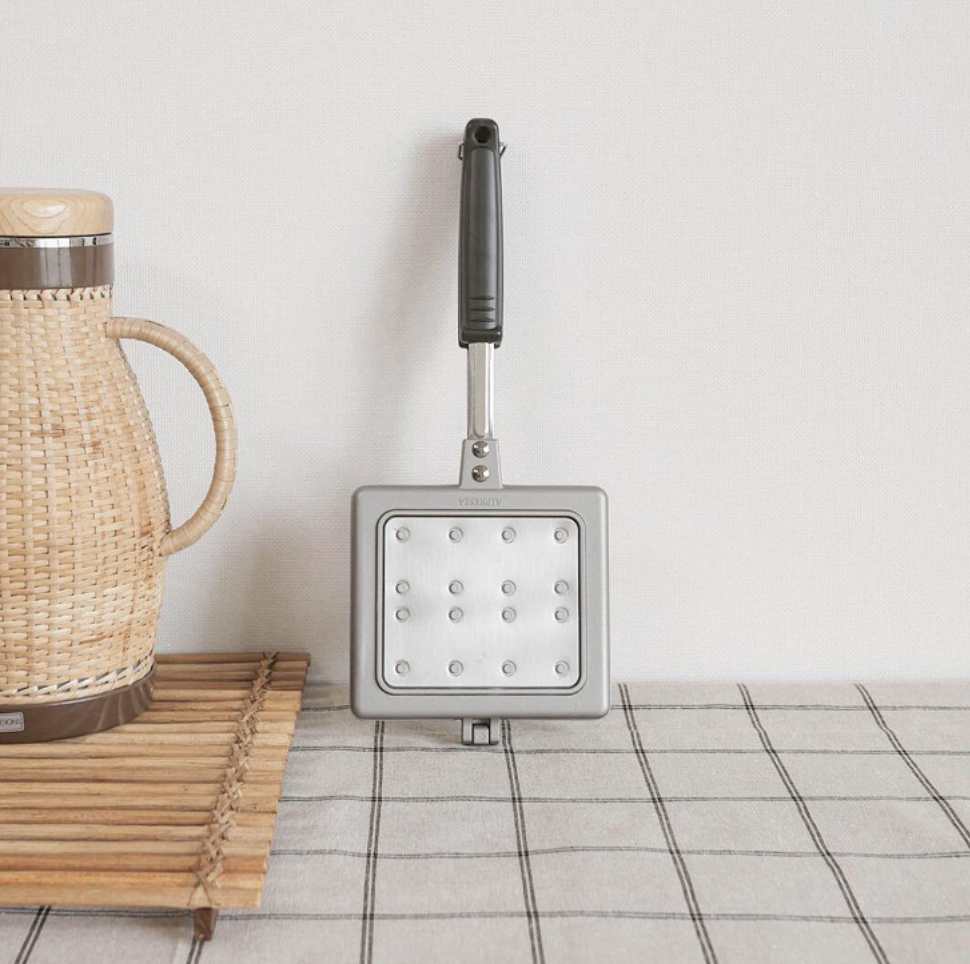 [Bracket Table] Waffle Maker (made in Japan) Ohue