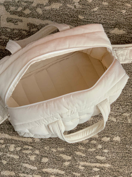 [OLIVET] Padded Cross Bag (White) (Pre-order)