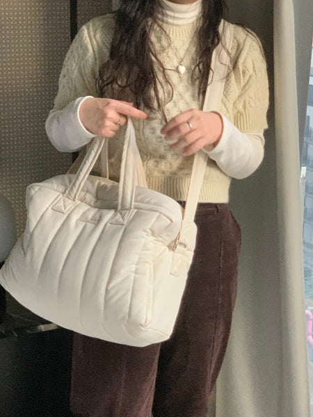 [OLIVET] Padded Cross Bag (White) (Pre-order)