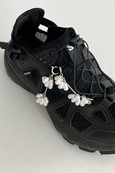 [MONDAY EDITION] Teardrop Pearl Flower Shoelace Charms (Set)