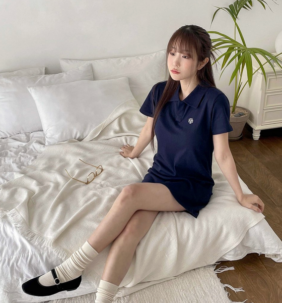 [muahmuah] Logo Open Collar Short-sleeved Dress