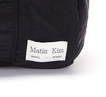 Matin Kim] LOGO SPORTY DUFFEL BAG IN BLACK – Ohue