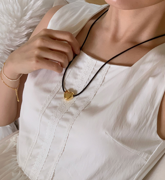 [SOYE PI-NE] Romance Leather Big Heart Strap Long Necklace