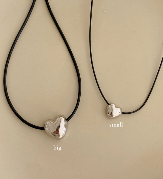 [SOYE PI-NE] Romance Leather Big Heart Strap Long Necklace