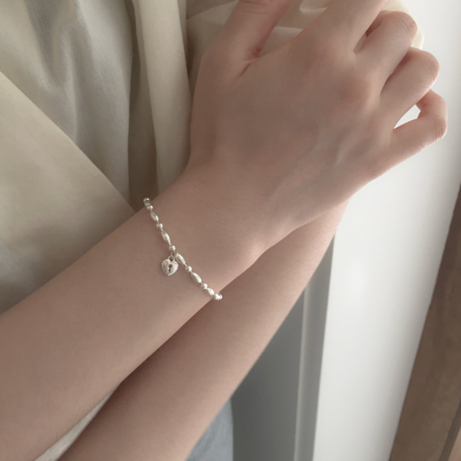 [moat] Silver Brush Bracelet