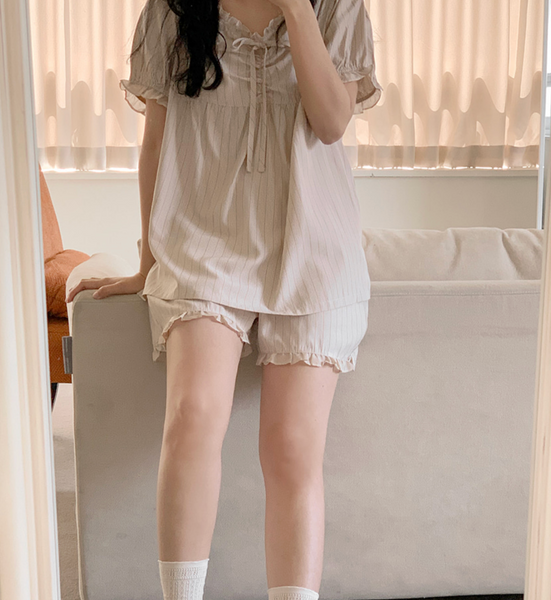 [Juuneedu] Mute Frill Short Sleeved Pyjama Set