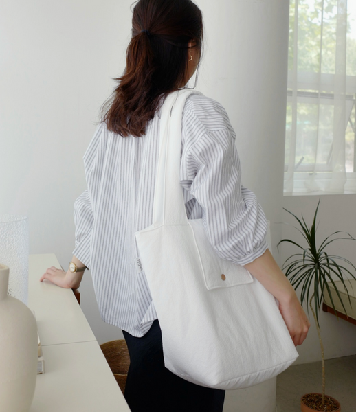 [unfold] Seersucker Padded Bag (White)