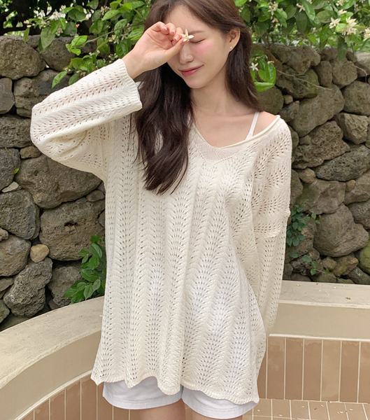 [HOTPING] V-Neck Summer Punching Long Knit T-Shirt