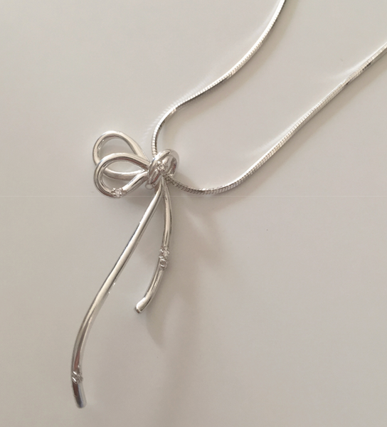 [moat] Knot Ribbon Necklace (Silver925)