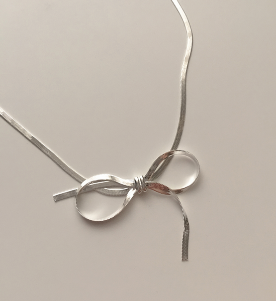 [moat] Nelly Ribbon Necklace (Silver925)