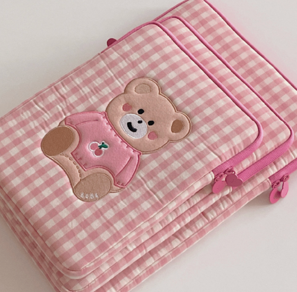 [malling booth] Gingham Bebe Laptop Case/ Ipad Pouch