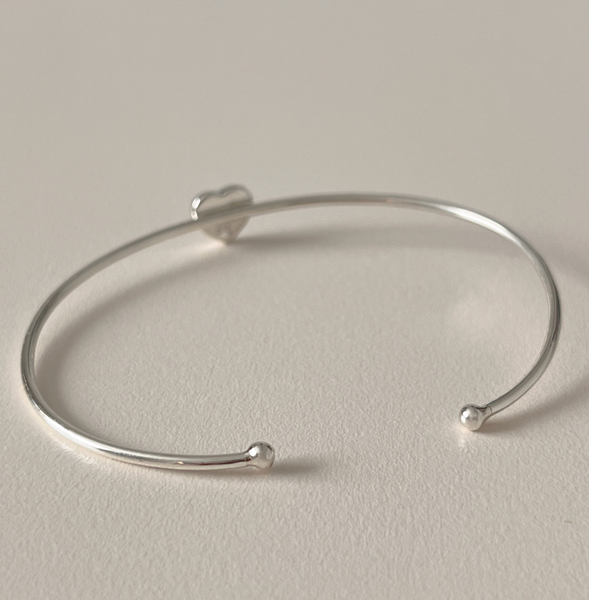 [aube n berry] Heart Bangle Daily Silver Bracelet (925 Silver)