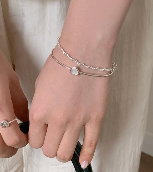 [aube n berry] Heart Bangle Daily Silver Bracelet (925 Silver)