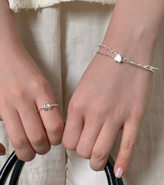 [aube n berry] Heart Bangle Daily Silver Bracelet (925 Silver)