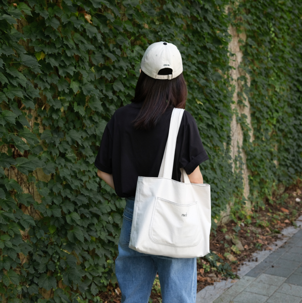 [noh] Stitch Pocket Bag (Ivory/ Black)