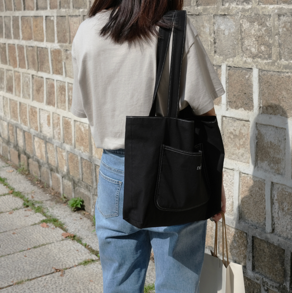 [noh] Stitch Pocket Bag (Ivory/ Black)