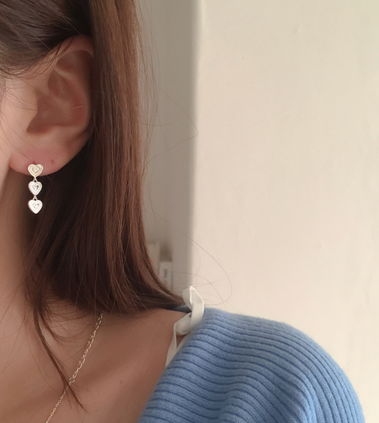 [moat] Drop Heart Earring (silver925)