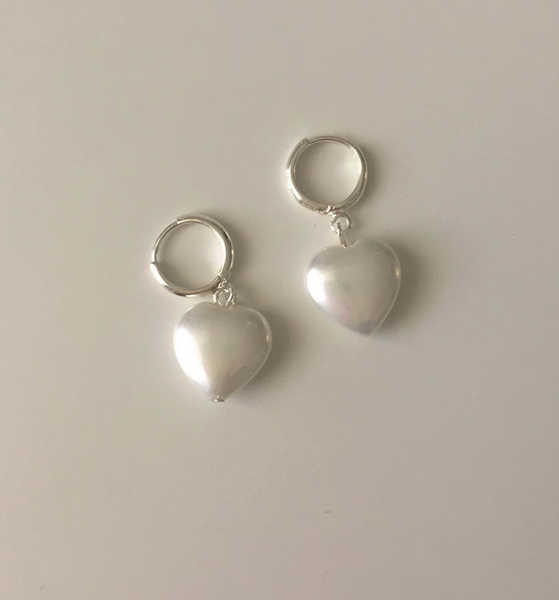 [moat] Pearl Heart One Touch Earring (silver925)