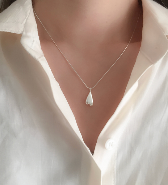 [moat] Bud Necklace (silver925)