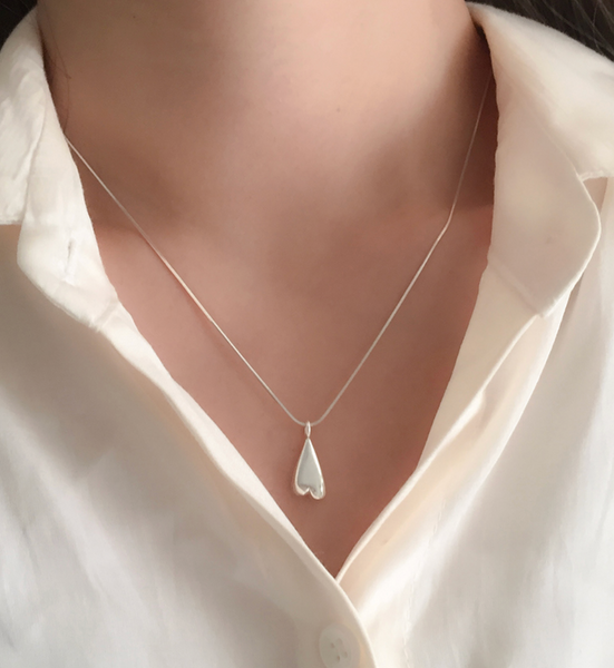 [moat] Bud Necklace (silver925)