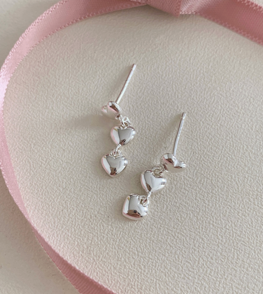 [SOYE PI-NE] Glow Heart Line Earrings