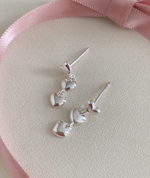 [SOYE PI-NE] Glow Heart Line Earrings