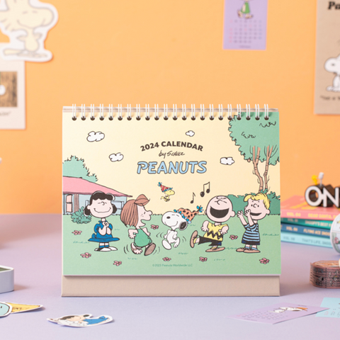[Peanuts] 2024 Snoopy Desk Calendar