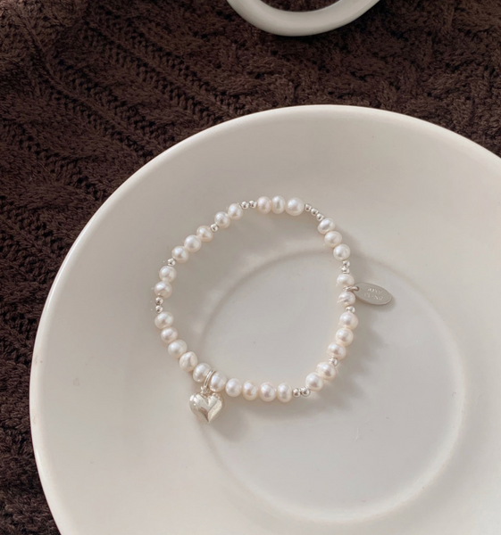 [SOYE PI-NE] Latte Freshwater Pearl Heart Bracelet