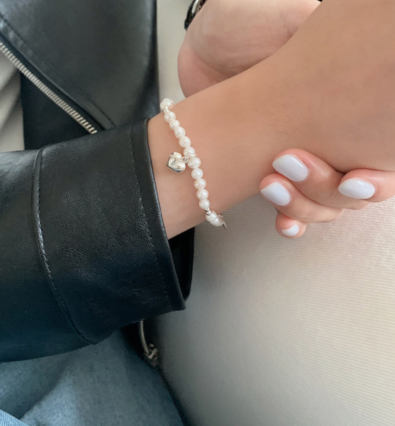 [SOYE PI-NE] Latte Freshwater Pearl Heart Bracelet