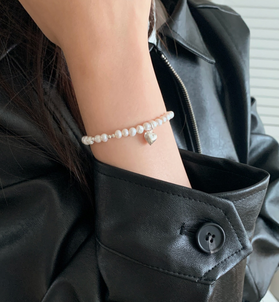 [SOYE PI-NE] Latte Freshwater Pearl Heart Bracelet