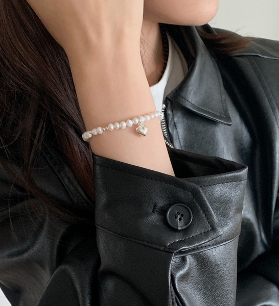 [SOYE PI-NE] Latte Freshwater Pearl Heart Bracelet