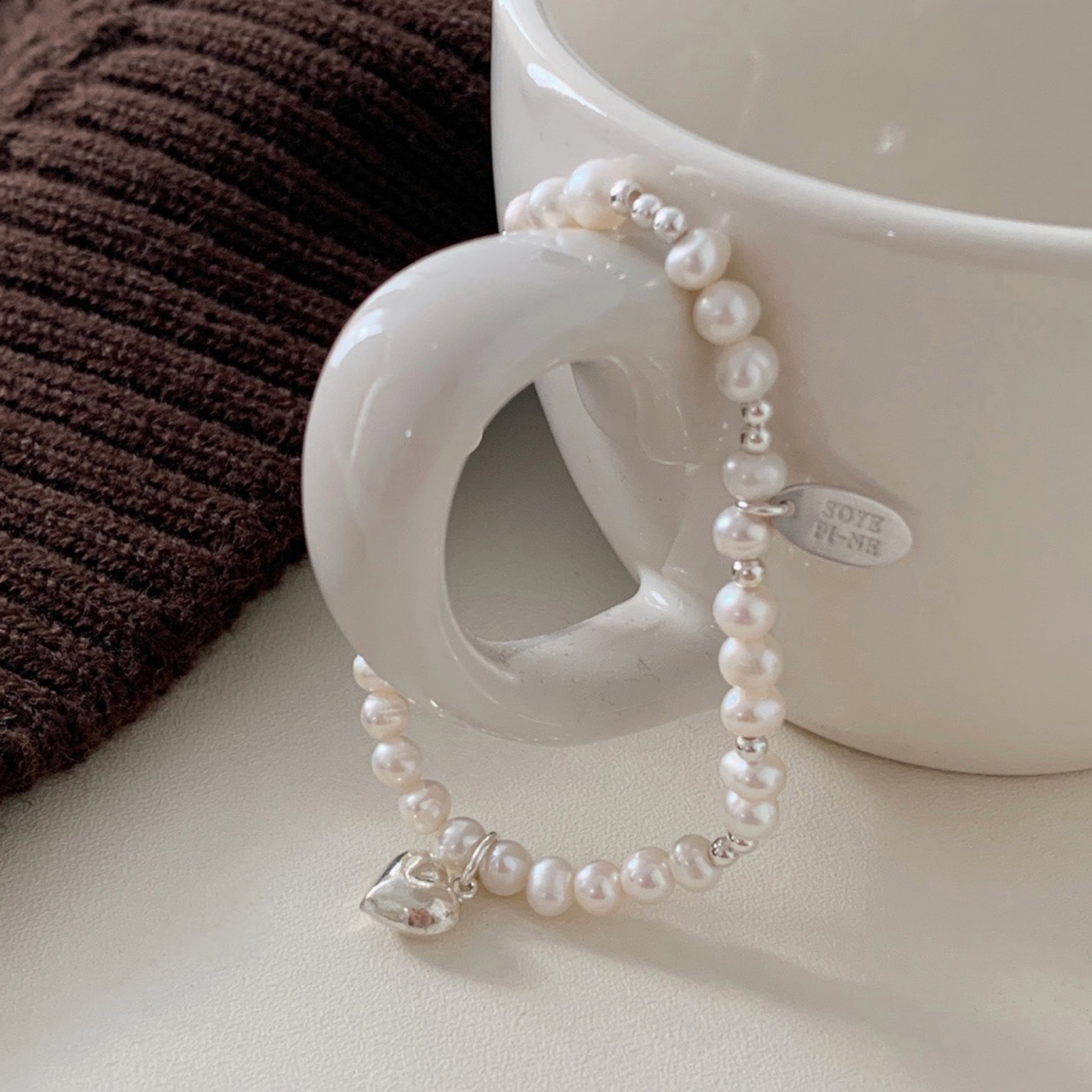 [SOYE PI-NE] Latte Freshwater Pearl Heart Bracelet