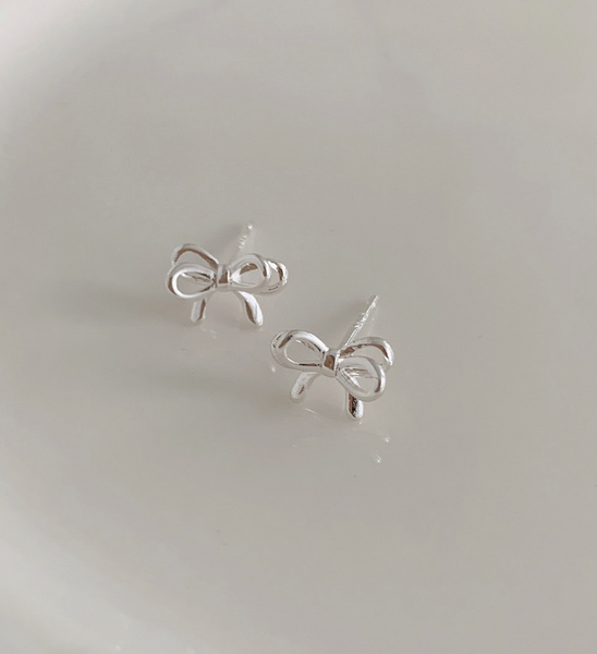 [SOYE PI-NE] Pony Ribbon Knot Earrings