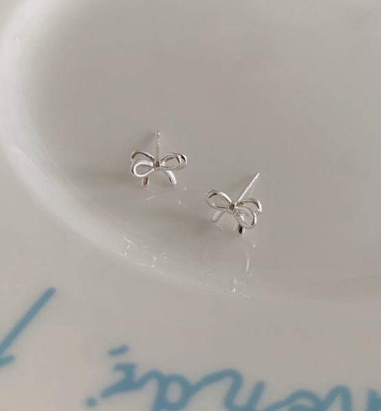 [SOYE PI-NE] Pony Ribbon Knot Earrings