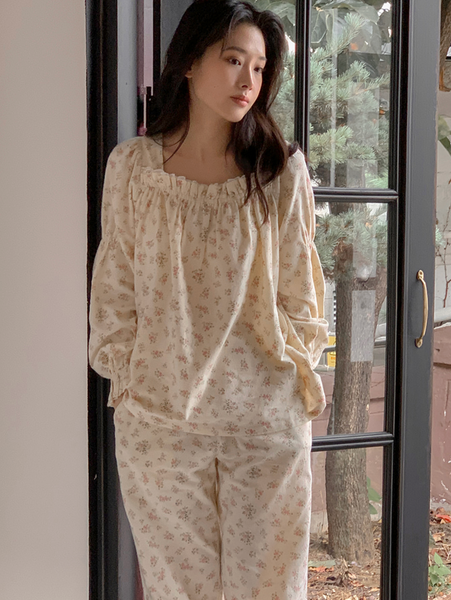 [Juuneedu] Jeu Written Flower Pyjama Set