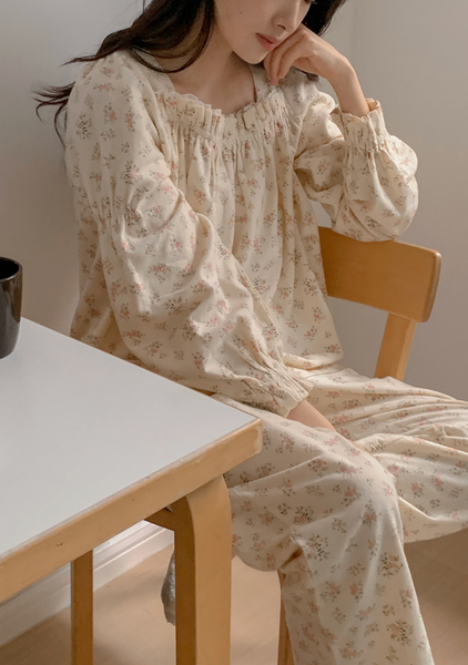 [Juuneedu] Jeu Written Flower Pyjama Set