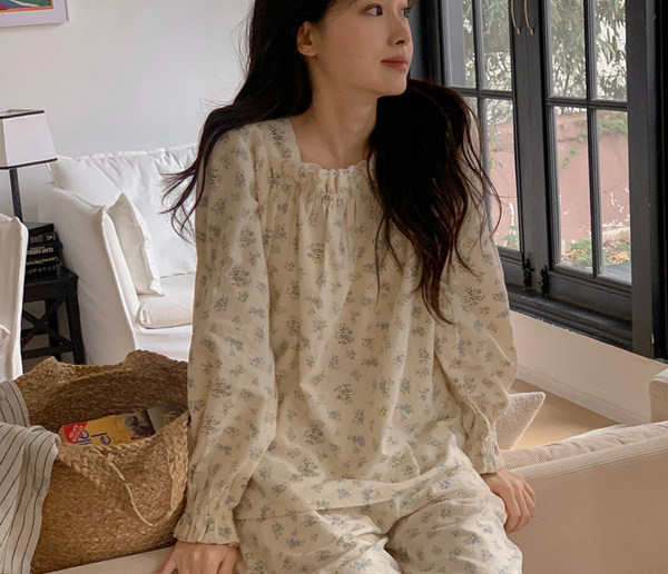 [Juuneedu] Jeu Written Flower Pyjama Set