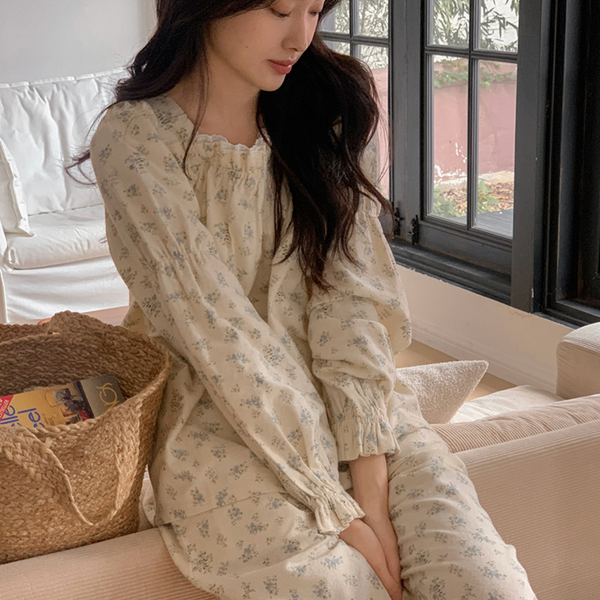 [Juuneedu] Jeu Written Flower Pyjama Set