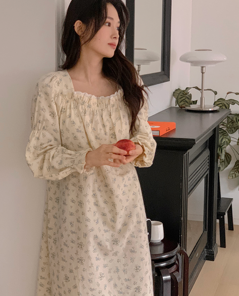 [Juuneedu] Jeu Written Flower Pyjama Set