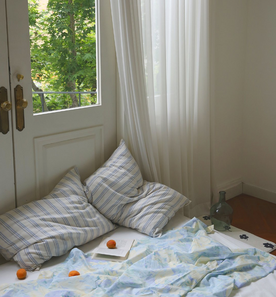 [MAISON DE ROOM ROOM] Paradise Stripe Zipper Pillow Cover