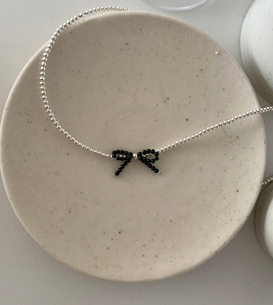 [moat] Black Ribbon Ball Necklace (Silver925)