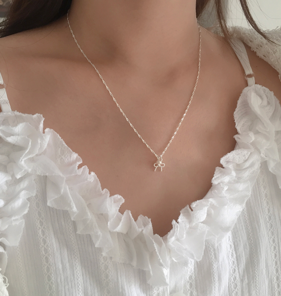[moat] Coco Ribbon Necklace (silver925)