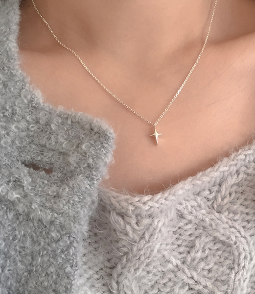 [moat] Point Cross Necklace (silver925)