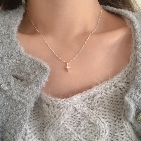 [moat] Point Cross Necklace (silver925)