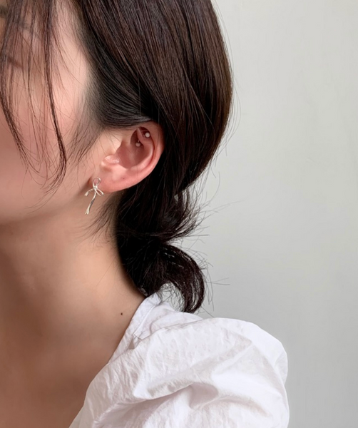 [Authentic] Ribbon Drop Earring