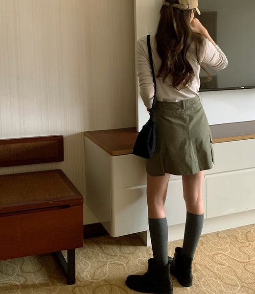 [FROM HEAD TO TOE] Cargo Mini Skirt