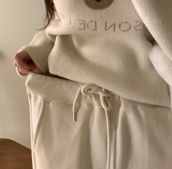[GIRLS RECIPE] Day Bear Embroidered Knitwear
