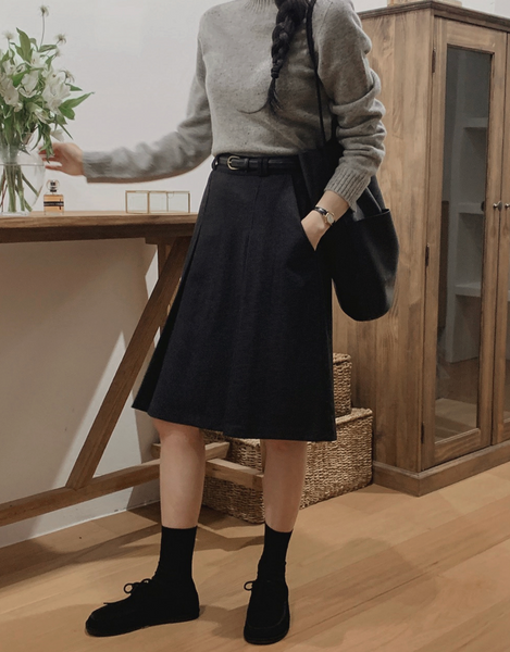 [SLOWAND] # SLOWMADE Solid Fit Classic Pintuck Midi Skirt