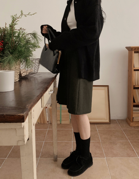 [SLOWAND] # SLOWMADE Solid Fit Classic Pintuck Midi Skirt